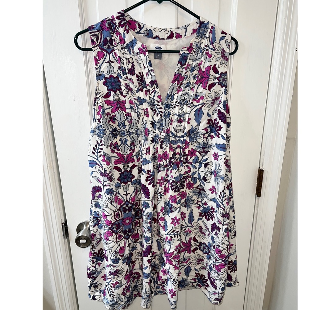 Old Navy Sleeveless Pin-tuck Bird & Floral Print Dress